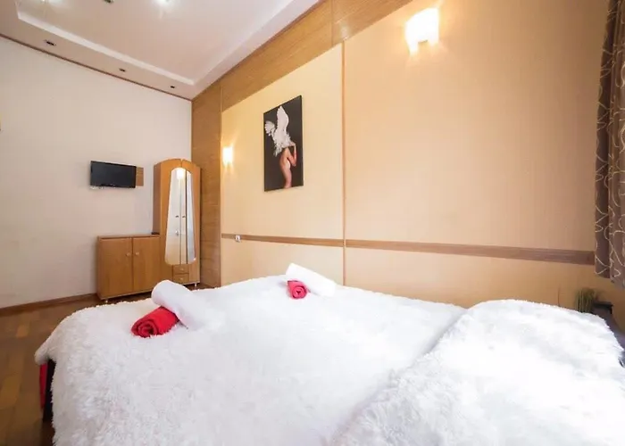 Rk Central Avenue Apartment